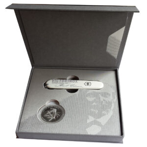 https://equivesta.ch/wp-content/uploads/karl-elsener-victorinox-swiss-ar-300x300.jpg